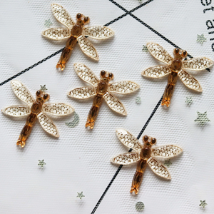 Libélula Colorida de Resina con Parte Posterior Plana y Agujeros para Manualidades, Accesorios de Joyería, Decoración de Bodas - Product Image 2