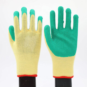 Gants de travail de sécurité en coton gris tricoté de calibre 10 avec paume enduite de latex noir froissé pour une meilleure adhérence et protection des mains - Product Image 3