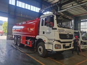 SHACMAN HOWO DONGFENG FAW JMC 6x4 4x2 8x4 Volante cisterna de gasolina para petróleo crudo Gasolina y transporte de diésel disponible - Product Image 2