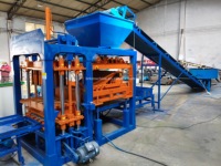 Fabricant chinois de machine à fabriquer des briques et des blocs entièrement automatique à commande PLC QT4-15, haute productivité, hydraulique