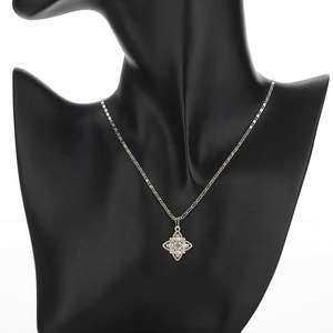 Juego de Joyería Geométrica Elegante de Lujo con Diseño de Rombo Calado, Chapado en Oro de 18K, Collar y Aretes con Diseño de Pétalos, Tendencia Geométrica - Product Image 4