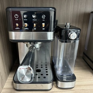 Nueva Cafetera Italiana Semiautomática Portátil Pequeña de Acero Inoxidable con Control Automático de Temperatura y Espumador de Leche - Product Image 2