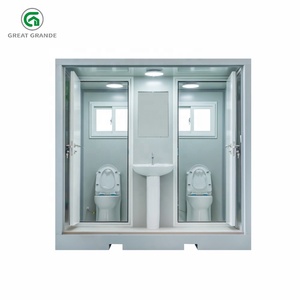 Cabine de toilettes portable pour chantier, WC mobile préfabriqué, toilettes extérieures durables en plastique avec réservoir d'eau pour les travailleurs - Product Image 1
