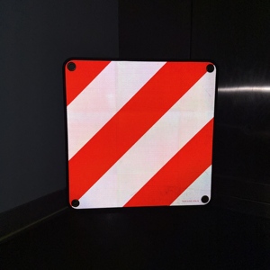 Señales Reflectantes Traseras Homologadas por la UE, Señal de Advertencia para <span class=keywords><strong>Portabicicletas</strong></span>, Placa de Aluminio con Franjas Estándar de Italia y España - Product Image 1