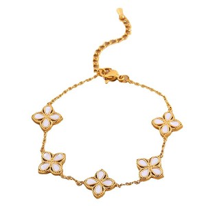Pulsera de Trébol de Cuatro Hojas con Incrustaciones de Diamantes para Mujer, Chapada en Oro de 18K, Acero Inoxidable, Estilo Lujoso y de Alta Gama, Ginangstar - Product Image 5