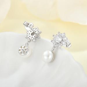 Orecchini in Argento Sterling 925 con Zirconia Cubica e Perla a Forma <span class=keywords><strong>di</strong></span> Sole, Gioielli <span class=keywords><strong>di</strong></span> Moda all'Ingrosso <span class=keywords><strong>per</strong></span> Donne, Feste e Matrimoni - Product Image 4