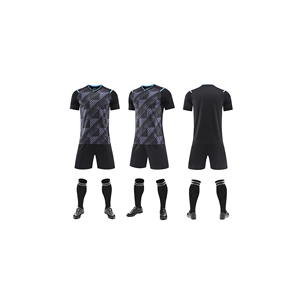Voetbalshirts op maat in professionele stijl met spelersnamen en -nummers, polyester, sneldrogend materiaal voor clubs en fans - Product Image 4