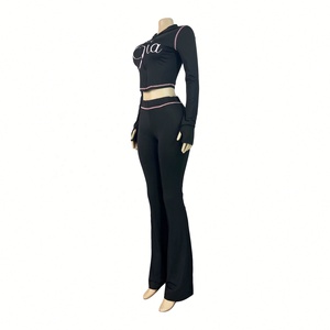 Hottie Sporty 2 Parça Takım Kadın Kapüşonlu Fermuarlı Harfli Baskılı Crop Top ve İspanyol Paça Çizgili Tatlı Seksi Esnek Dar Pantolon - Product Image 3
