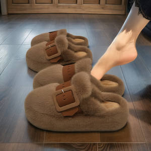 Zapatillas peludas con punta cerrada para mujer, ropa para exteriores, nueva suela gruesa de otoño e invierno, suela blanda antideslizante - Product Image 1