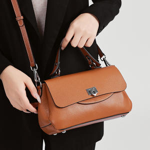 กระเป๋าถือสะพายข้างแบรนด์หรูสำหรับผู้หญิง ผลิตโดยผู้ผลิต Lady Fashion ทำจากหนังแท้ รับสกรีนโลโก้ ใช้ได้ทุกวัน <span class=keywords><strong>แฟ</strong></span>ชั่นปี 2026 - Product Image 4