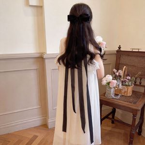 Pinza para el cabello con lazo rojo transparente de estilo antiguo y cinta larga, con clip de resorte, adorno para la cabeza para un look juvenil. - Product Image 4
