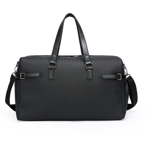 Tas Duffel Perjalanan PVC Monogram Vintage OEM ODM dengan Kantong Samping Ber-resleting, Tali Selempang yang Dapat Disesuaikan, dan Banyak Kantong untuk Perjalanan Bisnis dan Komuter - Product Image 3