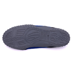Zapatos de agua suaves de secado rápido para <span class=keywords><strong>hombre</strong></span>, <span class=keywords><strong>sandalias</strong></span> de goma de malla Unisex, zapatillas de agua - Product Image 4