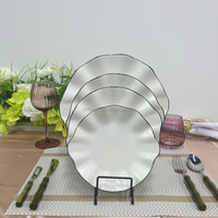 Assiettes de Présentation Blanches en Céramique Style Nordique pour Mariage, Vaisselle Décorative Lavable au Lave-Vaisselle pour Mariages (Vente en Gros)