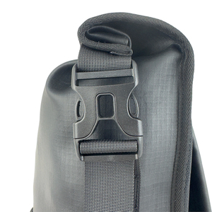 <span class=keywords><strong>Mochila</strong></span> Enrollable Cyberpunk, Tela con Acabado Negro Mate, Estilo Urbano, Logotipo Personalizable, Impermeable, Ligera - Product Image 5