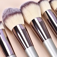 Großhandel Professionelles Synthetik-Haar Make-up Pinsel Set mit Kunststoffgriff Günstiger Klassischer Stil für Concealer-Anwendung