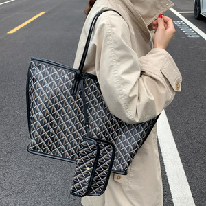 Nouveau Sac à Bandoulière/Sac Croisé Élégant en Cuir PU Souple pour Femme 2025, avec <span class=keywords><strong>Pochette</strong></span> Amovible et Motif Imprimé en Toile - Product Image 1
