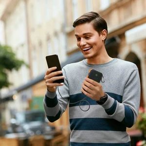 Năng lượng mặt trời ngân hàng điện sạc di động sạc nhanh 8000mAh không thấm nước Cắm Trại Pin Ngân hàng với kép USB Đèn pin la bàn Cam - Product Image 6