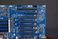 Motherboard E-ATX OEM MZ32-AR0 Rev2.0 Kapasitas Tinggi Bekas Pakai, CPU Seri EPYC 7000, Empat Kanal, Soket SP3, DDR4 2048GB, SATA