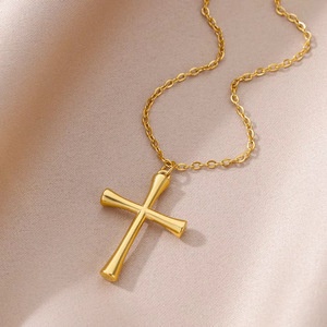 Collana con <span class=keywords><strong>Ciondolo</strong></span> a Croce alla Moda per Donna, Placcata in Oro 18k, Catena per Clavicola in Acciaio Inossidabile, Vendita all'Ingrosso - Product Image 2