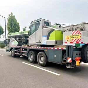 2021 Zoomlion China Official 50ton Grúa de camión usada con pluma de elevación de 45,5 m en stock - Product Image 1