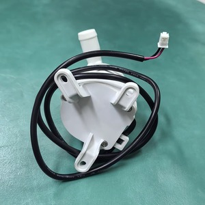 Pompe de drainage Midea DC HM651205 3 en 1 pour climatiseur mural à conduit 12V - Product Image 1