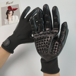 ถุงมือดูแลขนสัตว์เลี้ยงสีดำ ยางสำหรับขจัดขนสุนัข นวด อาบน้ำ ดูแลขน - Product Image 1