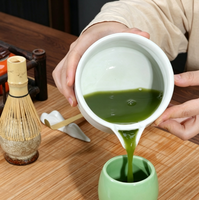 Coffret Classique Blanc pour Matcha – Bol Japonais à Matcha avec Fentes en Maille (2 pièces) et Kit Simple d'Outils pour Matcha
