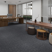 Moquette de bureau commerciale sur mesure de haute qualité, tuftée, à boucles, en tuiles carrées