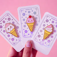 Fabricant en gros de badges personnalisés en métal plaqué or, épingles de revers en émail dur avec logo artisanal, motifs mignons de dessins animés et d'anime, pour cadeaux