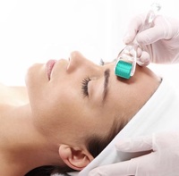 Rouleau Derma DRS 192 aiguilles économique avec poignée transparente en PC – Soin manuel de la peau – Améliore la texture de la peau – Livré avec un étui de rangement
