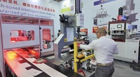 Machine d'alignement de boîtes rigides et étuis à couverture rigide à double positionnement Équipement automatique précis à haut rendement pour l'emballage de cadeaux