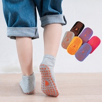 Chaussettes antidérapantes pour trampoline pour enfants, chaussettes de saut pour tout-petits pour aire de jeux intérieure, chaussettes antidérapantes, logo personnalisé, vente en gros