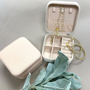 Portable Women's Jewelry <b>Box</b> Custom Logo Mini Leather Travel Case for Rings Ornaments Velvet PU Leather <b>Storage</b> Metal <b>Material</b> - Product Image 5