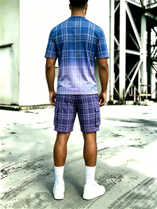 Ensemble de survêtement 2 pièces pour homme : T-shirt dégradé bleu-violet à carreaux et short cargo à carreaux - Product Image 2