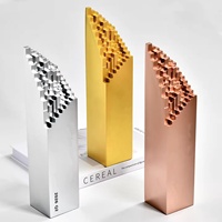 Trofeo de Resina de Alta Resistencia Personalizado, Trofeo de Resina Irregular Tallado en 3D y Bañado en Oro