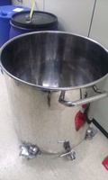 Réservoir de stockage de liquide vin huile eau liqueur 100L 200L 500L 1000L vertical 304 316 en acier inoxydable scellé mobile