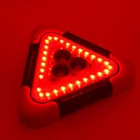 Lampe d'avertissement triangulaire LED avec recharge USB et solaire pour la sécurité automobile en cas d'urgence