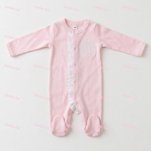 Combinaison pour bébé fille <span class=keywords><strong>brodée</strong></span> sur mesure, à volants, manches longues, en coton, pyjama à pieds intégrés, pour nouveau-né, une pièce - Product Image 4