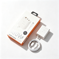 Boîte élégante personnalisée en papier kraft biodégradable et recyclable avec crochet pour adaptateur chargeur USB-C GaN 180W, impression quadricolore, finition froide