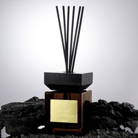 Diffuseur de parfum d'ambiance personnalisé en verre noir carré de 100 ml avec bâtonnets en fibre noire, huile parfumée, coffret cadeau, vente en gros