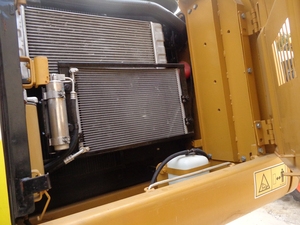 Used Caterpillar 320d Crawler Excavator (2016) 320d2/320dl Models 1.5m3 Bucket Capacity Essential Pump Core Component 21115kg - Product Image 3