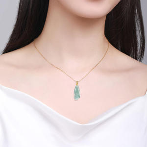 หยกธรรมชาติสีน้ำเงินหยกน้ำทะเลรูปมือกวนอิม จี้หยกประดับทอง 18K เครื่องประดับพุทธสำหรับผู้หญิง พร้อมใบรับรอง D146 - Product Image 3