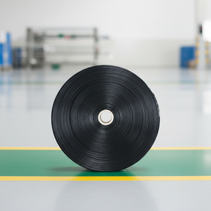 Tuyau d'arrosage en plastique de 32 mm, tuyau flexible en PE haute résistance pour système d'irrigation agricole et de jardin, tube d'alimentation en eau durable fabriqué en Chine - Product Image 1