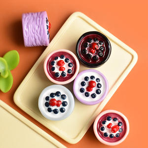 Cabujón de resina con forma de pastel de arándanos de base plana para la fabricación de joyas DIY, decoración de dijes de comida en miniatura para cocina - Product Image 2