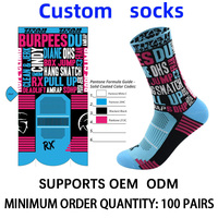 Chaussettes en coton jacquard à coupe ras du cou avec logo personnalisé OEM, chaussettes mi-mollet unisexes brodées avec logo personnalisé, chaussettes antidérapantes pour Pilates avec logo personnalisé