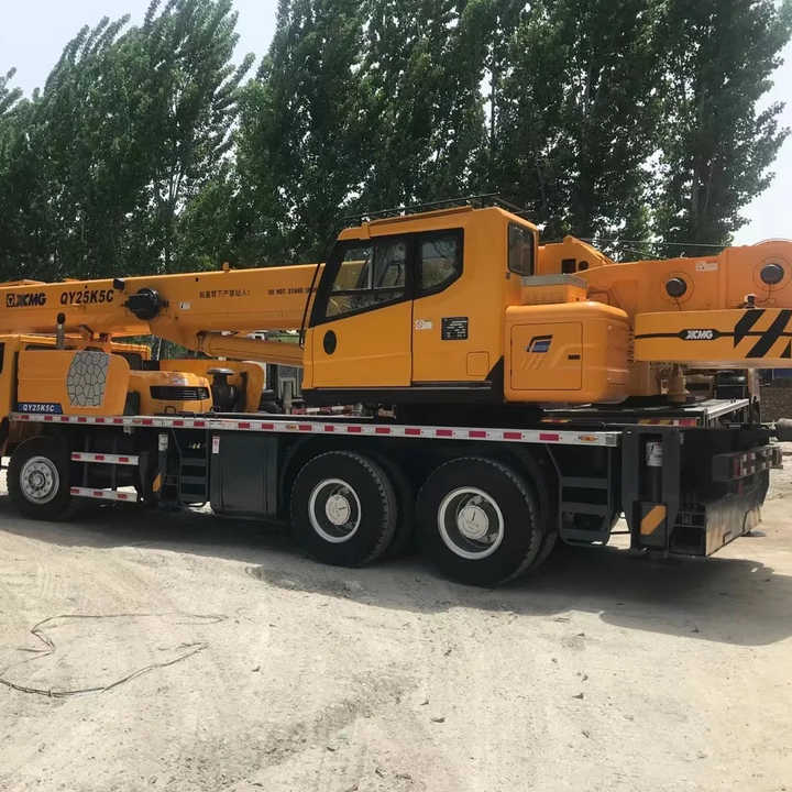 China Used Hydraulic Lifting Truck 25tons Lifting Truck Mobile Lifting Car