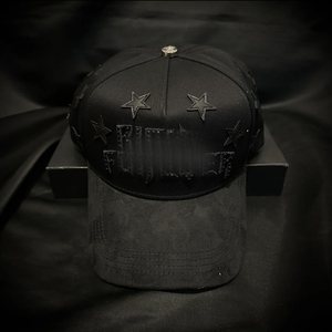 En Stock Gorra Original Del Barbas Forrada en Satén Estilo Vintage de Béisbol con Visera de Gamuza Negra Estructura A-Frame y Logo de CALAVERAS Gorras Barbas - Product Image 1