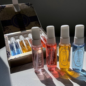 Perfume de Mujer con Fragancia Duradera de 24 Horas, Eau de Parfum en Spray, Set de Regalo de 4 x 40 ml, Perfume Árabe de Dubái al por Mayor, Aroma Amaderado, Tamaño de Muestra - Product Image 5