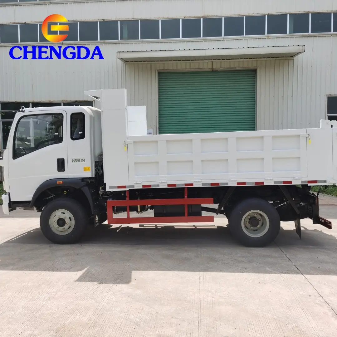 Camion léger Sinotruck Howo 4*2 6 roues diesel puissance de haute qualité 10 tonnes léger mur latéral camion de cargaison à vendre